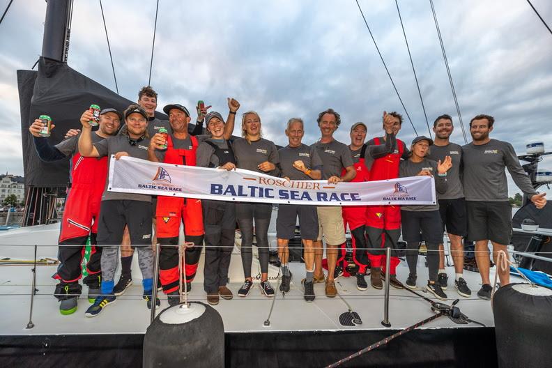 American Clarke Murphy's team on the chartered VO65 Ambersail 2 after completing the race - 2022 Roschier Baltic Sea Race - photo © Pepe Korteniemi / www.pepekorteniemi.fi