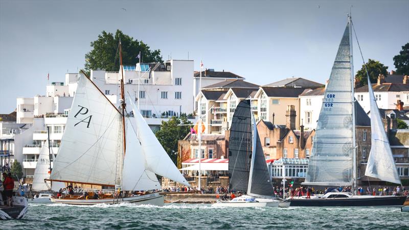The start of the race from The Royal Yacht Squadron line in Cowes photo copyright Paul Wyeth / pwpictures.com taken at Island Sailing Club, Cowes and featuring the IRC class