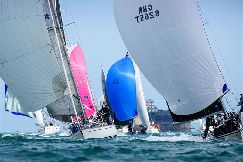 Fleet racing towards Ryde - photo © Paul Wyeth