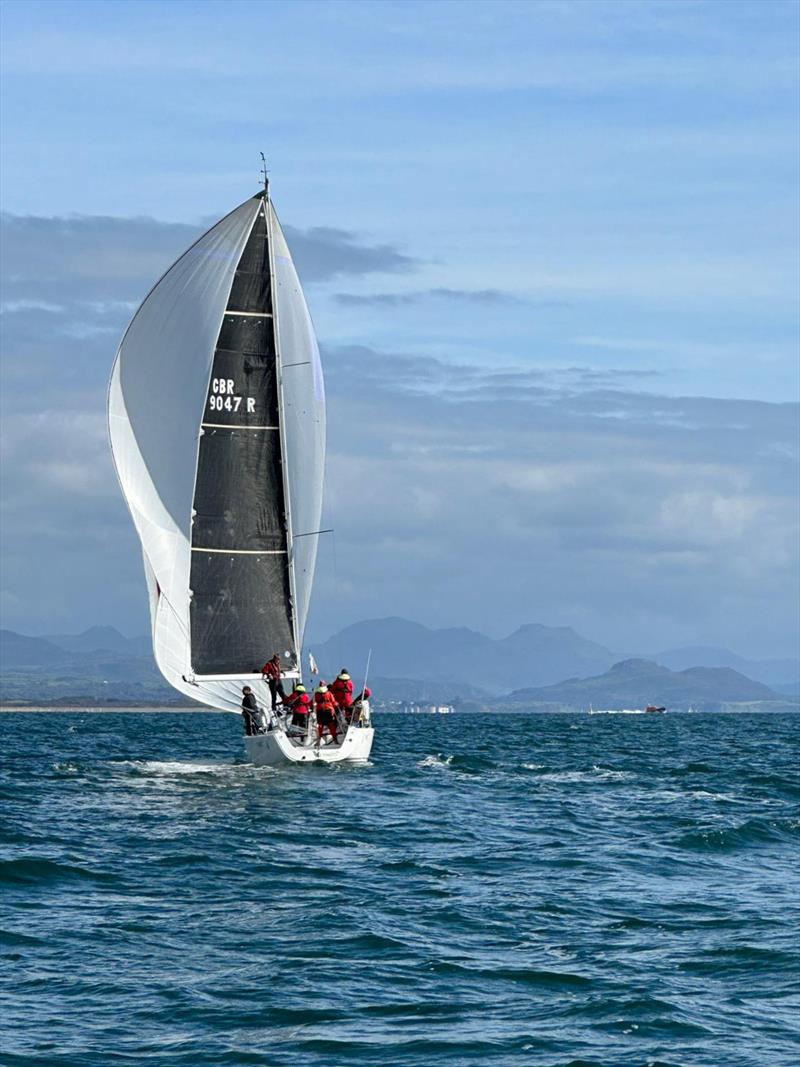 Pwllheli Autumn Challenge Series Day 1 - Mojito, kite hoisted quickly and on their way to the leeward mark photo copyright Andrew Hall taken at Pwllheli Sailing Club and featuring the IRC class