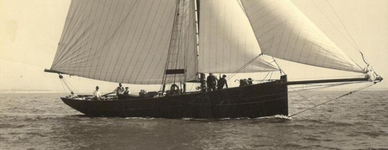 Jolie Brise - photo © Beken of Cowes