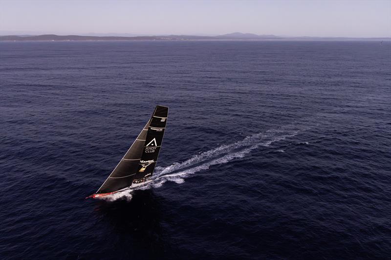 Master Lock Comanche makes it look easy - 2025 Rolex Sydney Hobart Yacht Race - December 27, 2025 - photo © Andrea Francolini
