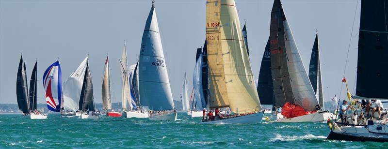 Round the Island Race 2026 - photo © Tom Hicks / www.solentaction.com