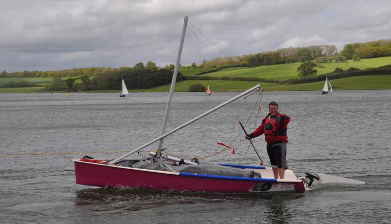 Rob Dunkley's mast damage following squall on Saturday at Hollowell Sailing Club photo copyright Stuart Elder taken at Hollowell Sailing Club and featuring the ISO class