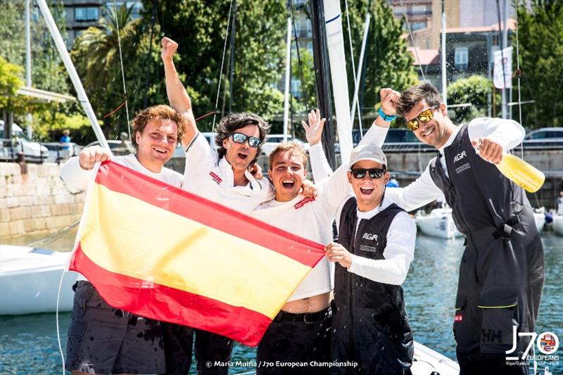 Marnatura Crew: Luis Bugallo Arriola, Enrique Freire Faria, Gerardo Prego Menor, Alberto Basadre López, Jorge Lorenzo Romás photo copyright María Muiña / J/70 European Championship taken at Real Club Náutico de Vigo and featuring the J70 class