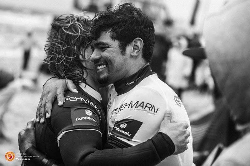 Carlos and Jesse took each other all the way this season, having to be separated on count-back results, and have started this new Air Games world tour with an enourmous bang. The best of the best have lots of respect - photo © Ydwer van der Heide