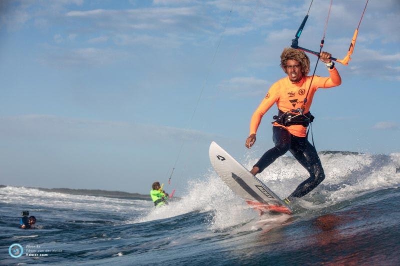 Matchu meets Mitu in the mini-final - 2018 GKA Kite-Surf World Tour Torquay - photo © Ydwer van der Heide