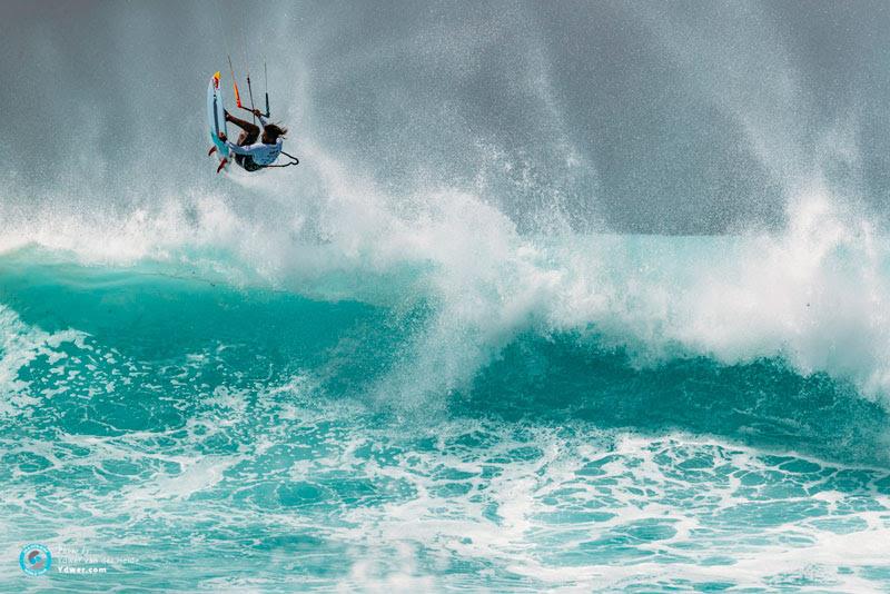 Airton on the assault - GKA Kite-Surf World Cup Cabo Verde, Day 1 photo copyright Ydwer van der Heide taken at  and featuring the Kiteboarding class