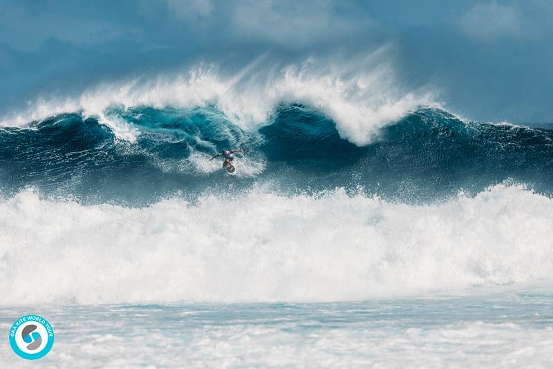 Sebstian took local star Willow-River Tonkin-Shakes out of the competition in round five. Willow was having the time of his life though, like always - 2019 GKA Kite World Cup Mauritius - photo © Ydwer van der Heide