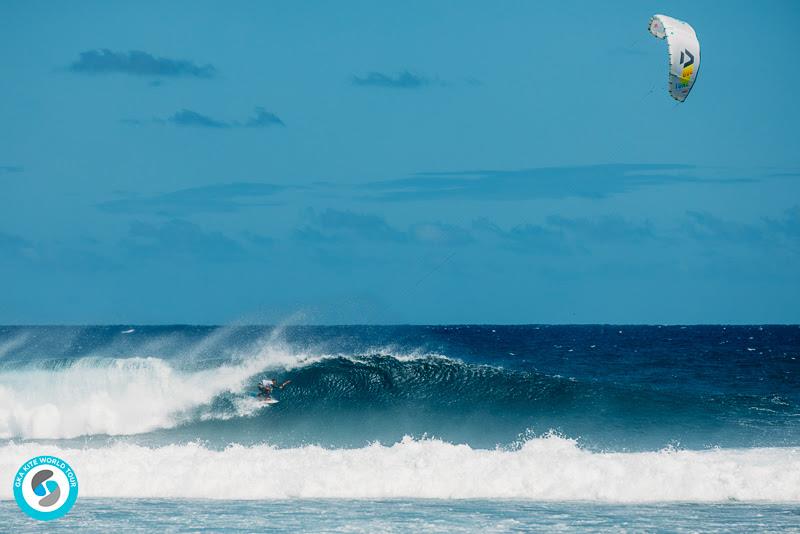 Airton was pulling in full gas too towards the end of the heat - 2019 GKA Kite World Cup Mauritius, final day photo copyright Ydwer van der Heide taken at  and featuring the Kiteboarding class