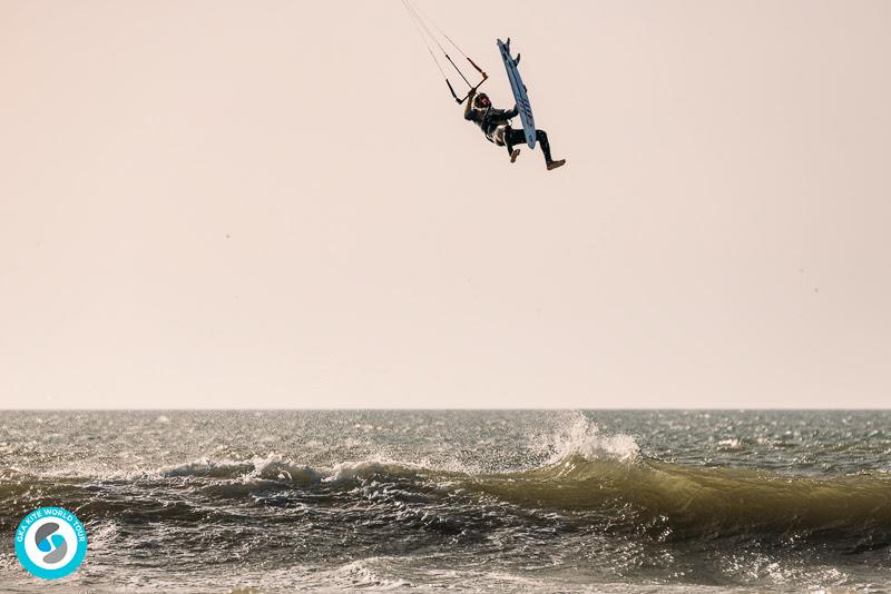 Airton's back roll tic tac - a huge back pocket manoeuvre that he has on lockdown - GKA Kite World Cup Dakhla, Day 10 - photo © Ydwer van der Heide