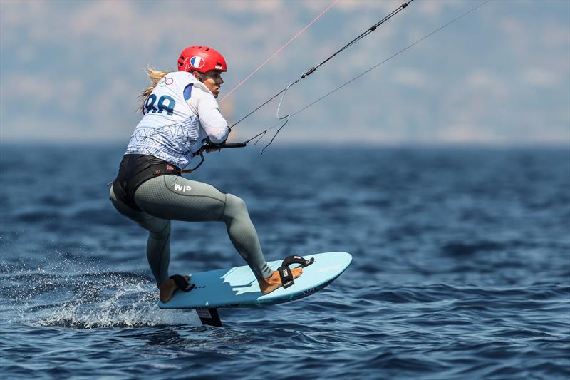 Paris Olympic Sailing 2025 Vodisek and Nolot rank top in Formula Kite