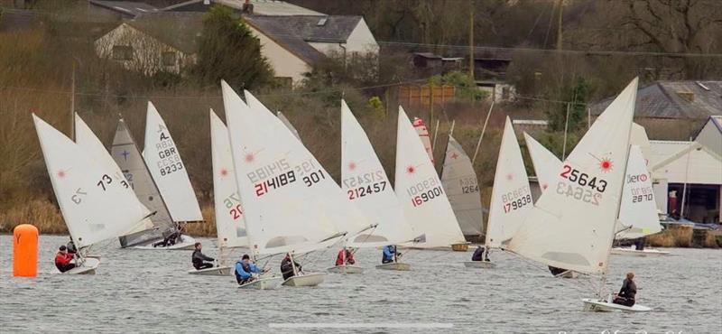 Leigh & Lowton Tipsy Icicle Week 1 - photo © Gerard van den Hoek