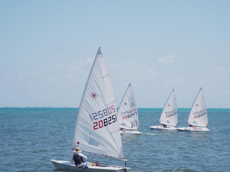 Challenges for the lead (l-r) (208251)Ted, Hanne's brother, (208247) Hanne, (208250) Everall Dixon, (208254) Sarah White - photo © Belize Sailing Center