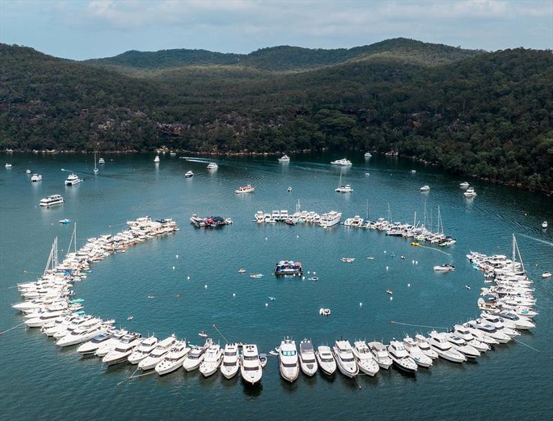 Raft Up 4 Life - photo © Maritimo