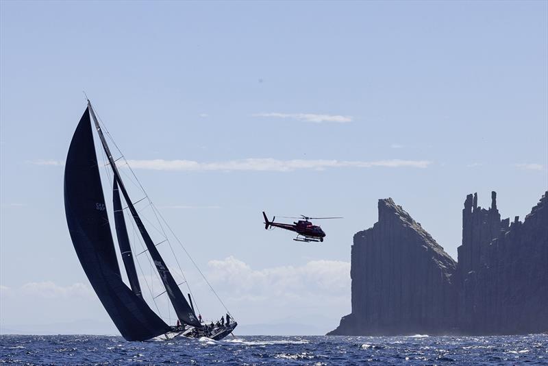Master Lock Comanche rounding Tasman Island photo copyright Rolex / Andrea Francolini taken at Cruising Yacht Club of Australia and featuring the Maxi class