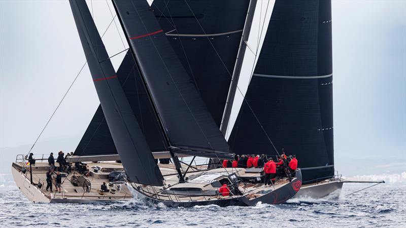 The former Wallycento Tilakkhana II lines up briefly with Rose before extending away during the Sandberg PalmaVela inshores - photo © Nico Martinez