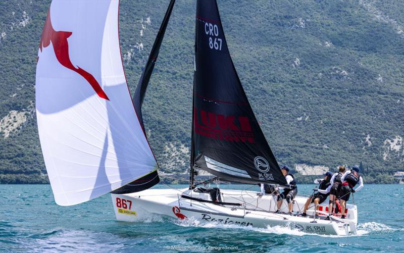 Lukasz Podniesinski's Razjaren CR0867 with Ante Cesic at the helm photo copyright Marina Semenova / Zerogradinord taken at Fraglia Vela Riva and featuring the Melges 24 class