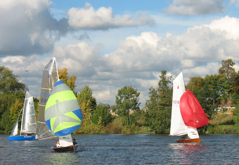 Shenandoah and Flinkidink during the Sondown Cup at Tamesis photo copyright John Dunkley taken at Tamesis Club and featuring the Merlin Rocket class