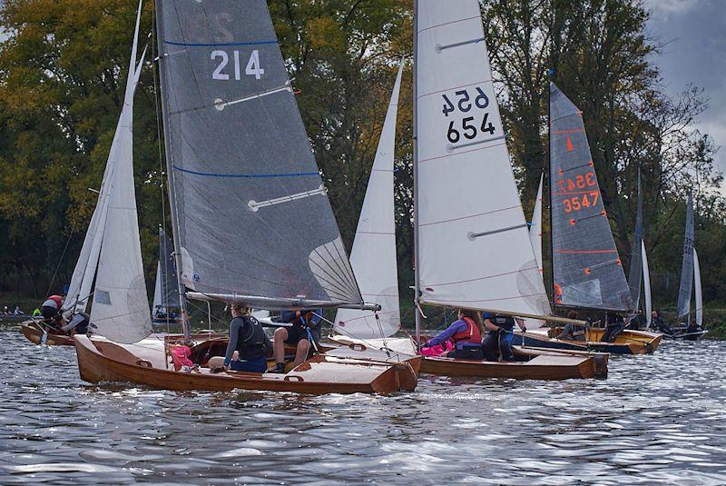 Craftinsure Thames, Vintage and Classic Merlin Rocket series at Ranelagh - photo © Rob O'Neill