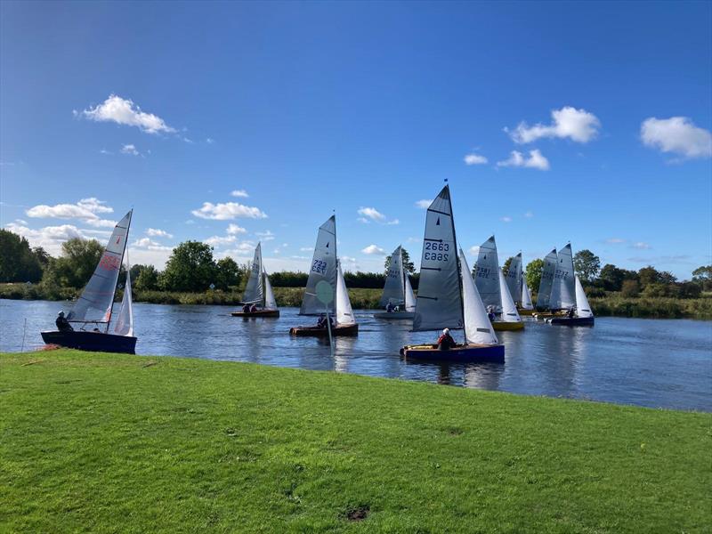 Sunshine at light winds for the Merlin Rocket HD Sails Midland Circuit, Classic Series and Craftinsure Vintage Series at Trent Valley photo copyright Helen Neaverson taken at Trent Valley Sailing Club and featuring the Merlin Rocket class