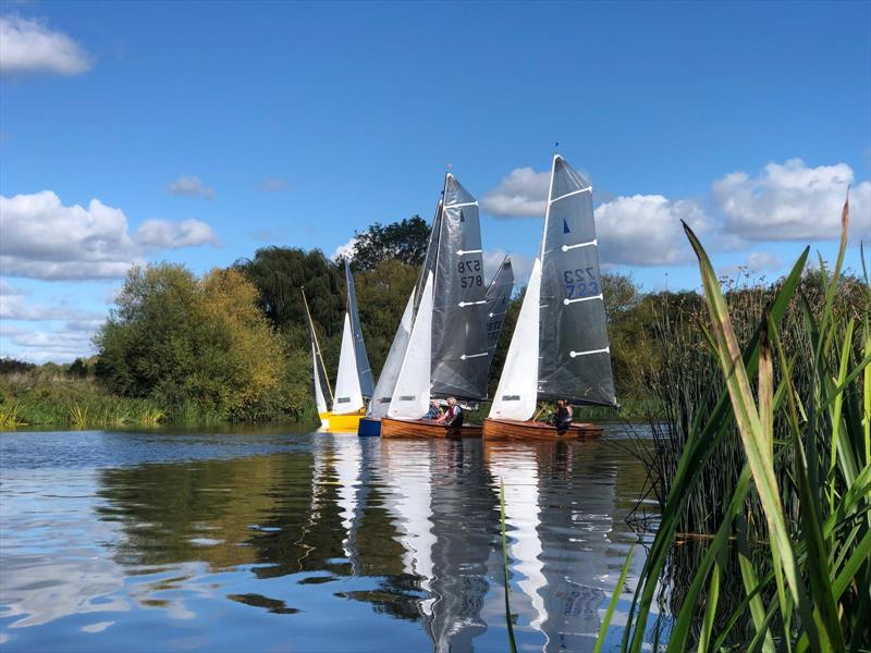 Very close racing during the Merlin Rocket HD Sails Midland Circuit, Classic Series and Craftinsure Vintage Series at Trent Valley photo copyright Helen Neaverson taken at Trent Valley Sailing Club and featuring the Merlin Rocket class
