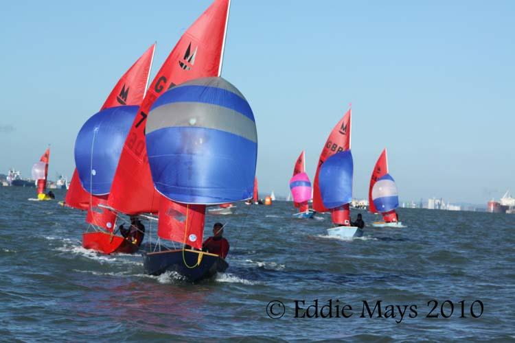 Autumn open meeting at Warsash photo copyright Eddie Mays taken at Warsash Sailing Club and featuring the Mirror class