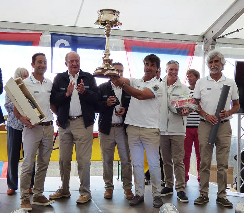 His Majesty the King Don Juan Carlos of Spain and the crew of Bribon Gallant, Pedro Campos, Roi Alvarez, Alberto Vieso and Ross Macdonald, plus alternates Ib Andersen and Alejandro Abascal - photo © Fiona Brown