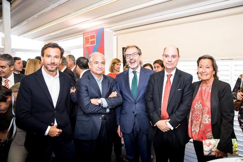 From left to right: Manuel Terrobas (BMW), Antonio Nuñez (MAPFRE), José Luis Acea (Banca March), JM Inchausti (MAPFRE) & Carmen Mariano (RCNP) - photo © María Muiña / Copa del Rey MAPFRE 