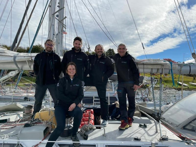 Team L'Esprit d'équipe headed by Pierre Yeves Cavan and Lionel Regnier first and second from right photo copyright Suijuan Zhou taken at 