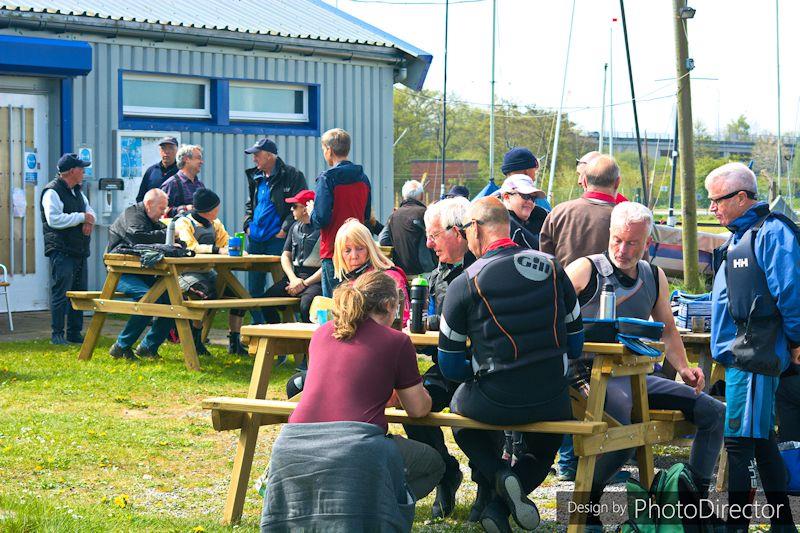 Lunchtime - Border Counties Midweek Sailing at Shotwick Lake - photo © Pete Chambers / www.instagram.com/boodog_photography
