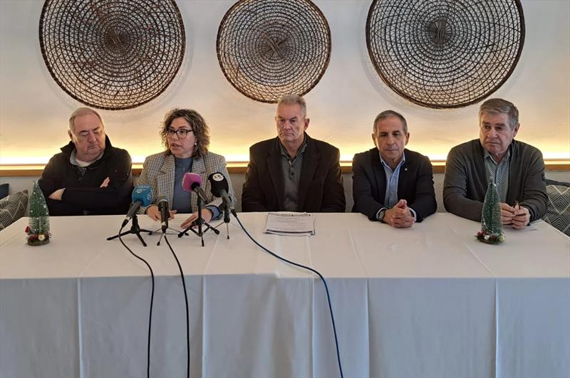 Toni Bachiller, Yolanda Aguilar, Miquel Aviñó, Narcís Casassa and Josep Medinyà - photo © Jaume Soler