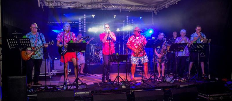 The bands are always popular - photo © Vampp Photography