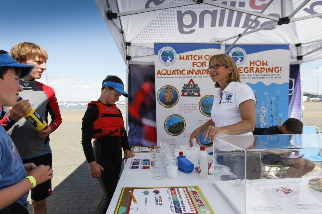 Green Blue Volunteers in action  - photo © RYA Green Blue