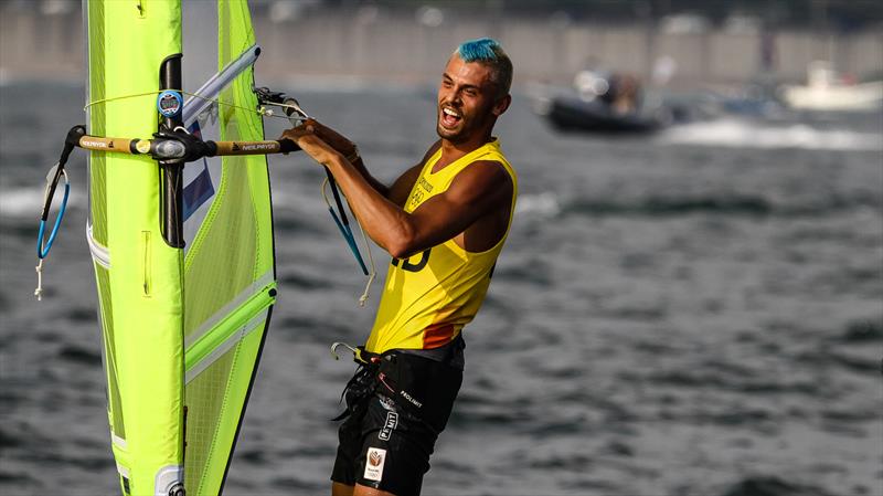 Kiran Badloe (NED) winner Mens RS:X - Tokyo2020 - Day 7- July, 31, - Enoshima, Japan. - photo © Richard Gladwell / Sail-World.com / nz