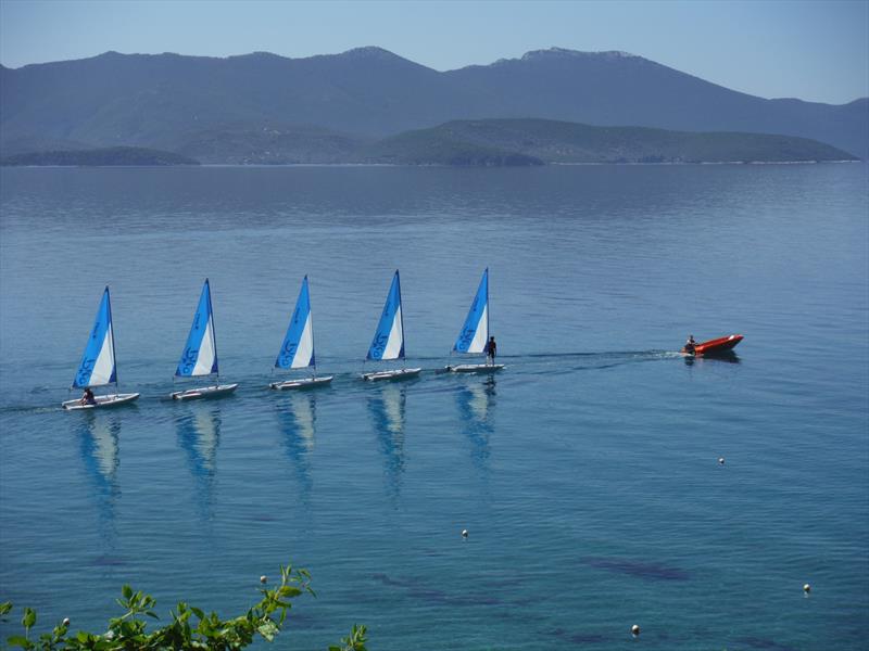 Towing Picos at Leda Beach Club - photo © Ocean Elements
