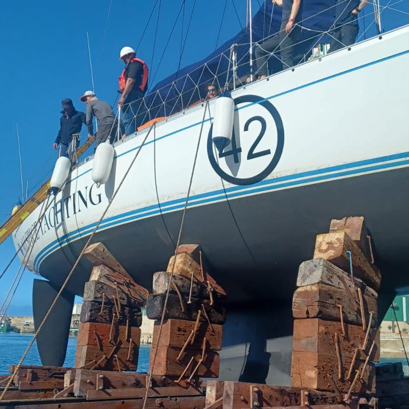 Doing it the old-fashioned way in Mossel Bay – but getting the job done photo copyright Gerrit Louw / Sterna All Spice Yachting taken at  and featuring the Ocean Globe Race class