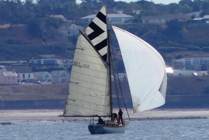 Foxhound, first in Class 3 YTC - Citco Round Jersey Race - photo © Bill Harris