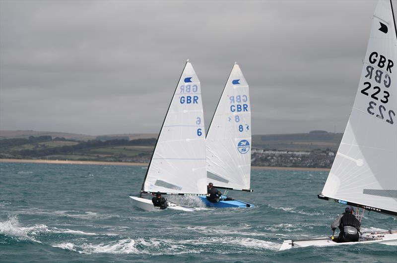 Henry chasing Richard 'Burt' Burton hard - photo © Richard Bowers