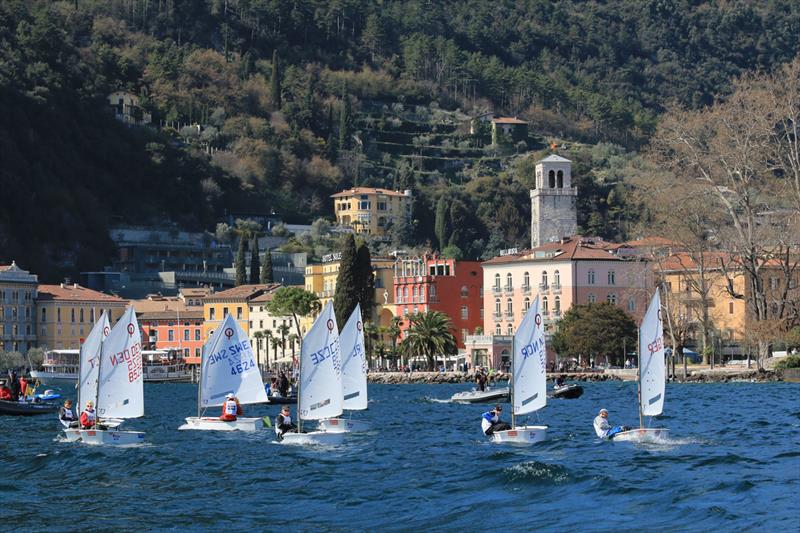 985 pre-entries for the 35th Garda Meeting Optimist photo copyright Elena Giolai taken at Fraglia Vela Riva and featuring the Optimist class