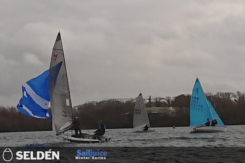 Burghfield Breezer photo copyright Andy Maw taken at Burghfield Sailing Club and featuring the Osprey class