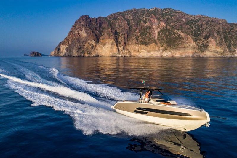 Invictus GT 320 - photo © Invictus Yacht