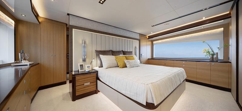 Horizon FD102, To-Kalon - MasterRoom - photo © Horizon Yachts