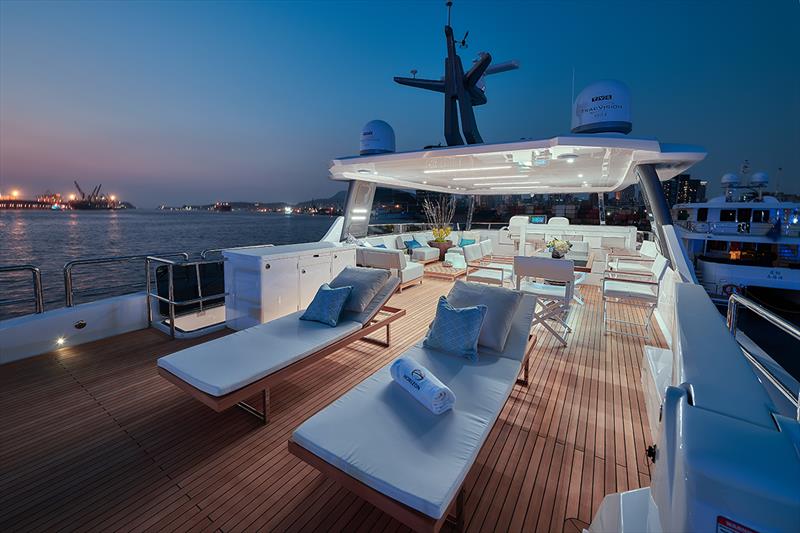 Horizon FD75 - Flybridge - photo © Horizon Yachts