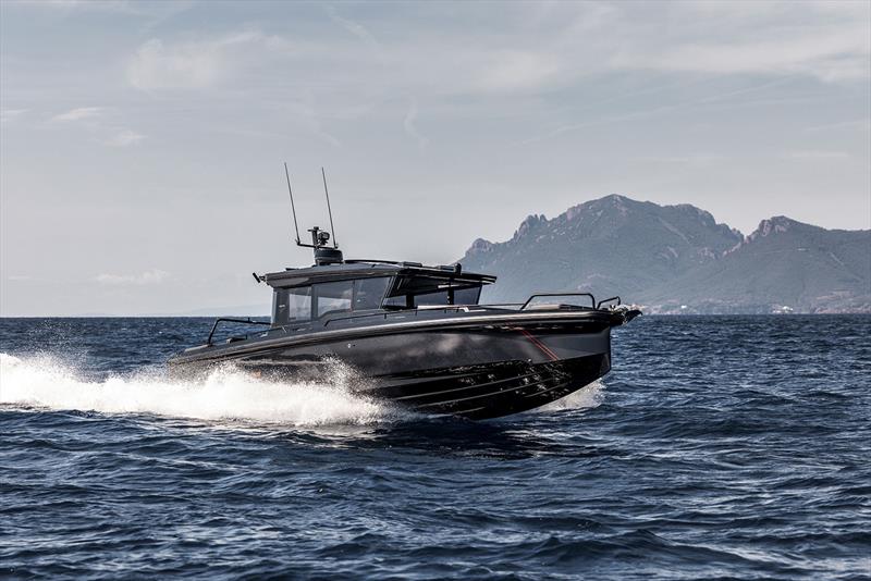 Brabus Shadow 900 Black Ops signature edition - photo © Niklas Frank