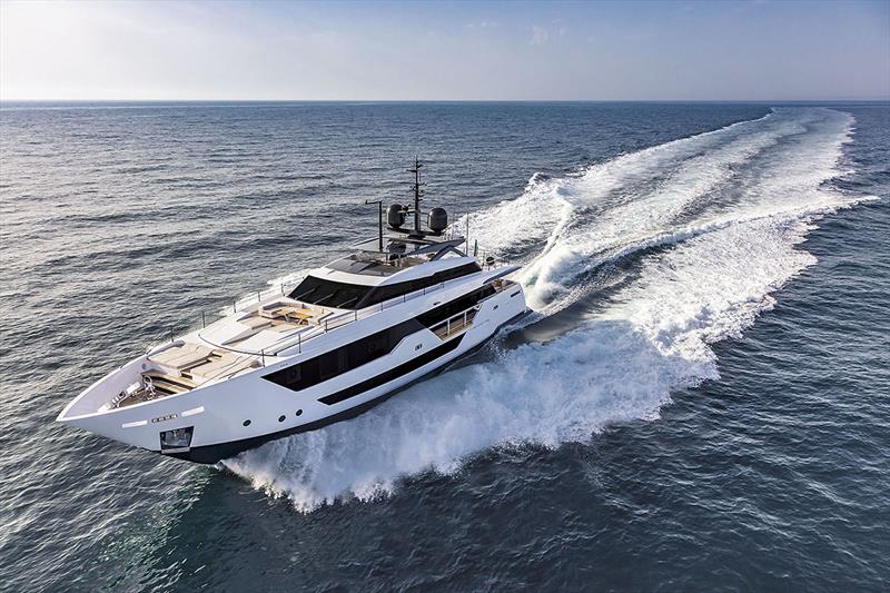 Custom Line 106' - photo © Alberto Cocchi