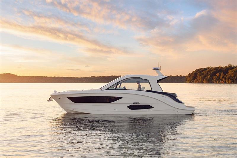 Sundancer 370 - photo © Sea Ray