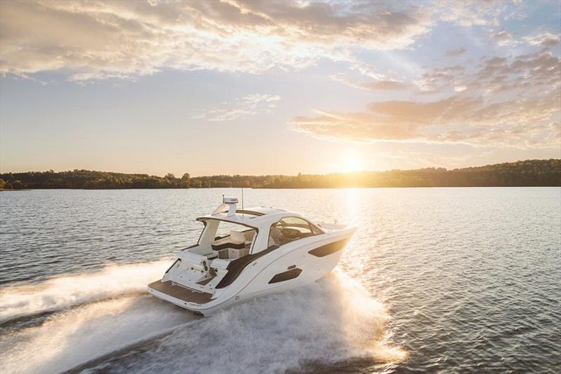 Sundancer 370 - photo © Sea Ray