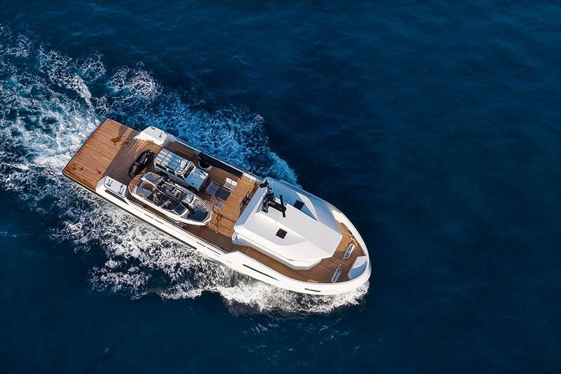 YXT 24 Evolution - photo © Lynx Yachts