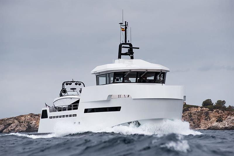 YXT 24 Evolution - photo © Lynx Yachts
